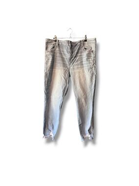American Eagle Plus Size Raw Hem Light Wash Skinny Jeans